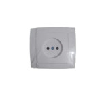 Розетка одинарна врізна Q-MAX 521