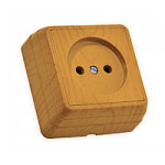 Розетка одинарна накладна з/з Multusan дуб 16А 47-21-18