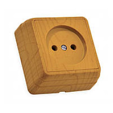 Розетка одинарна накладна з/з Multusan дуб 16А 47-21-18